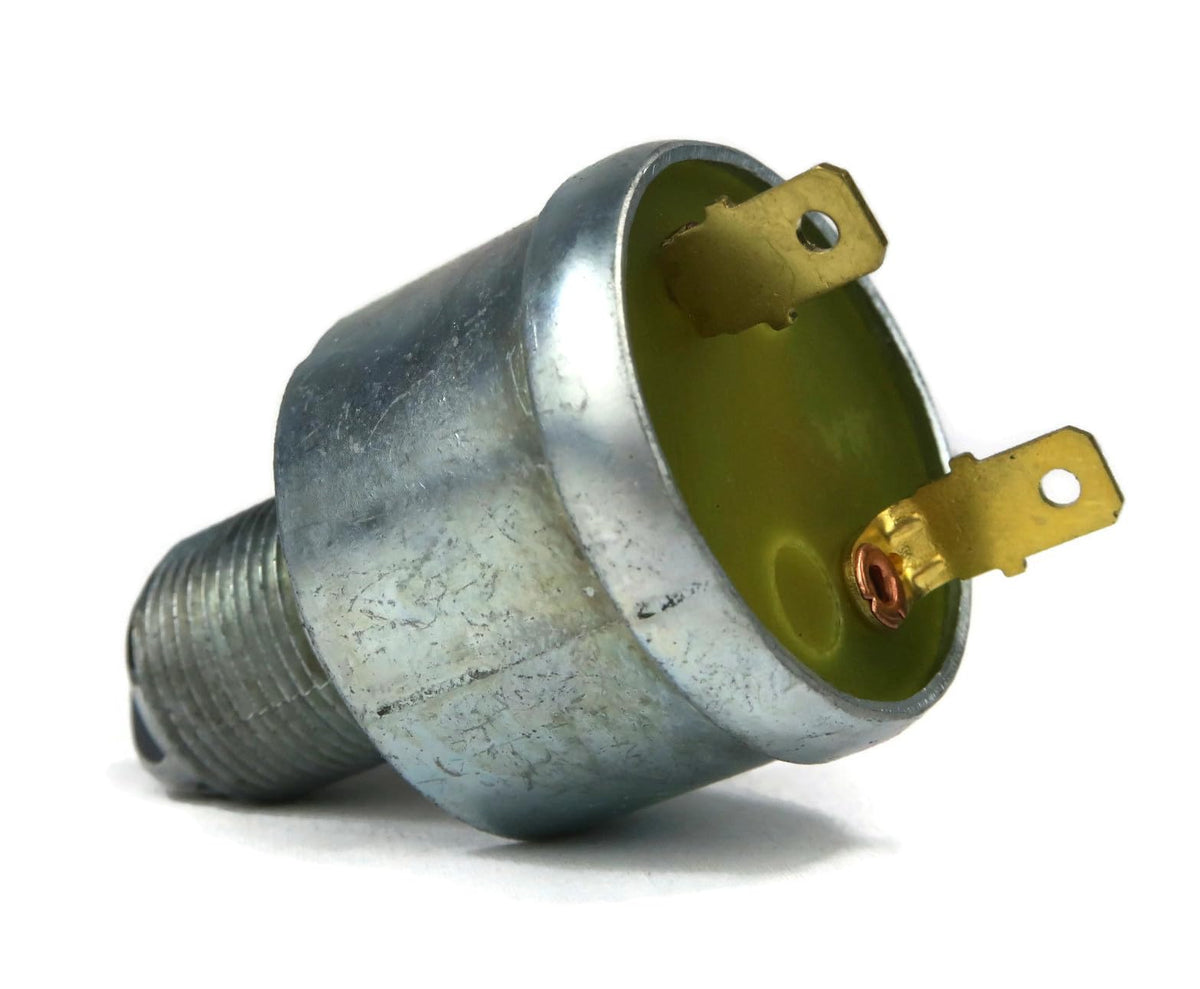Internal mechanism view highlighting durable contacts for reliable starts.