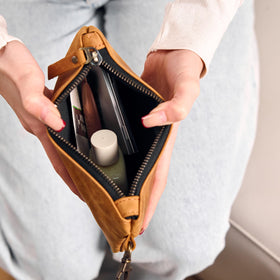 TORAKIP unisex golf pouch elegant design suits both men and women on course