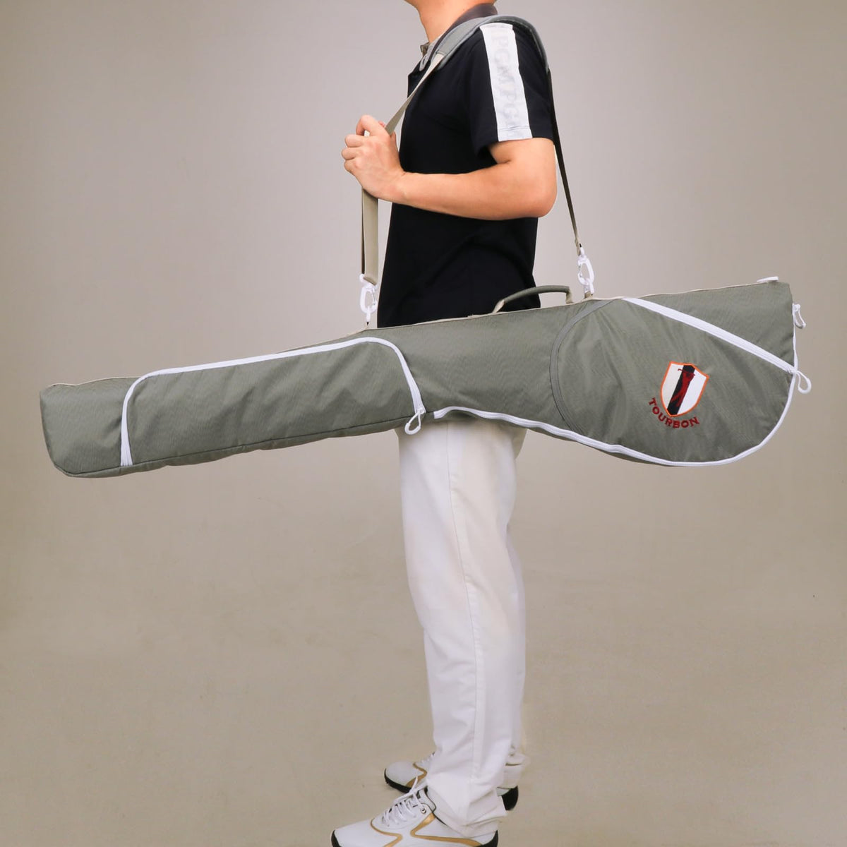 TOURBON Golf Bag Sunday Carry durable-nylon-material promises wear resistance for daily use.