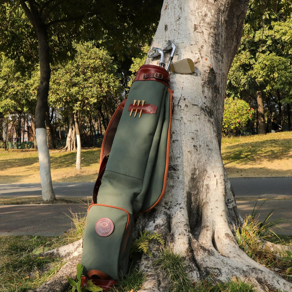 Tourbon Vintage bag canvas-leather texture highlights durable classic style.