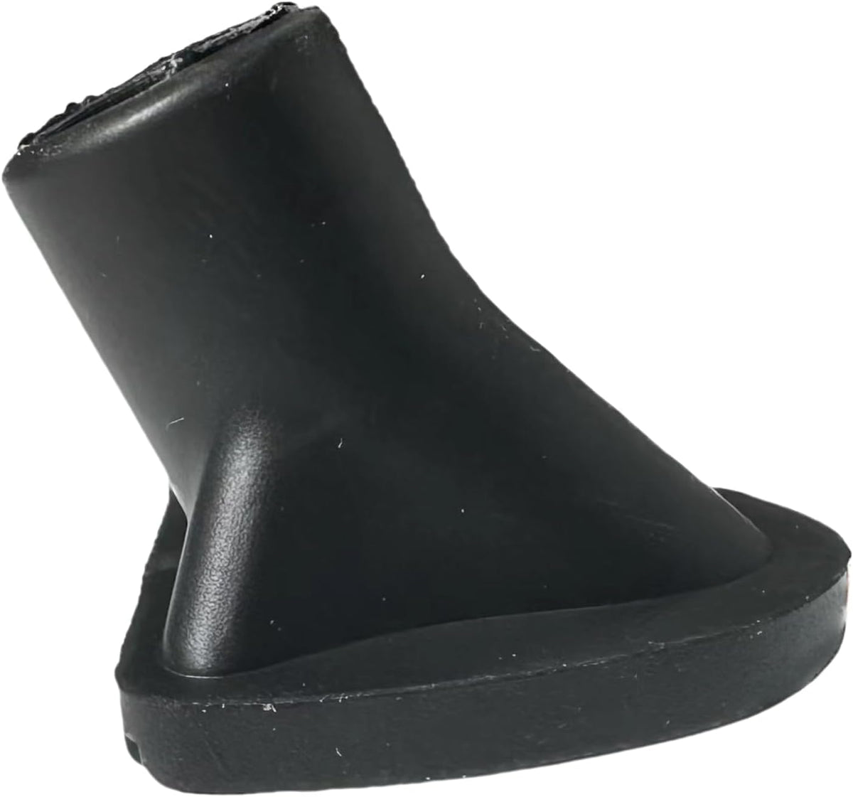 Some Nike bags with smaller legs may not fit Trevyg GatorFeet.