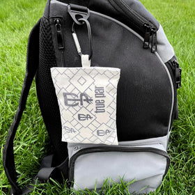 True Par Disc Golf Chalk Bag carabiner enables quick access during rounds.