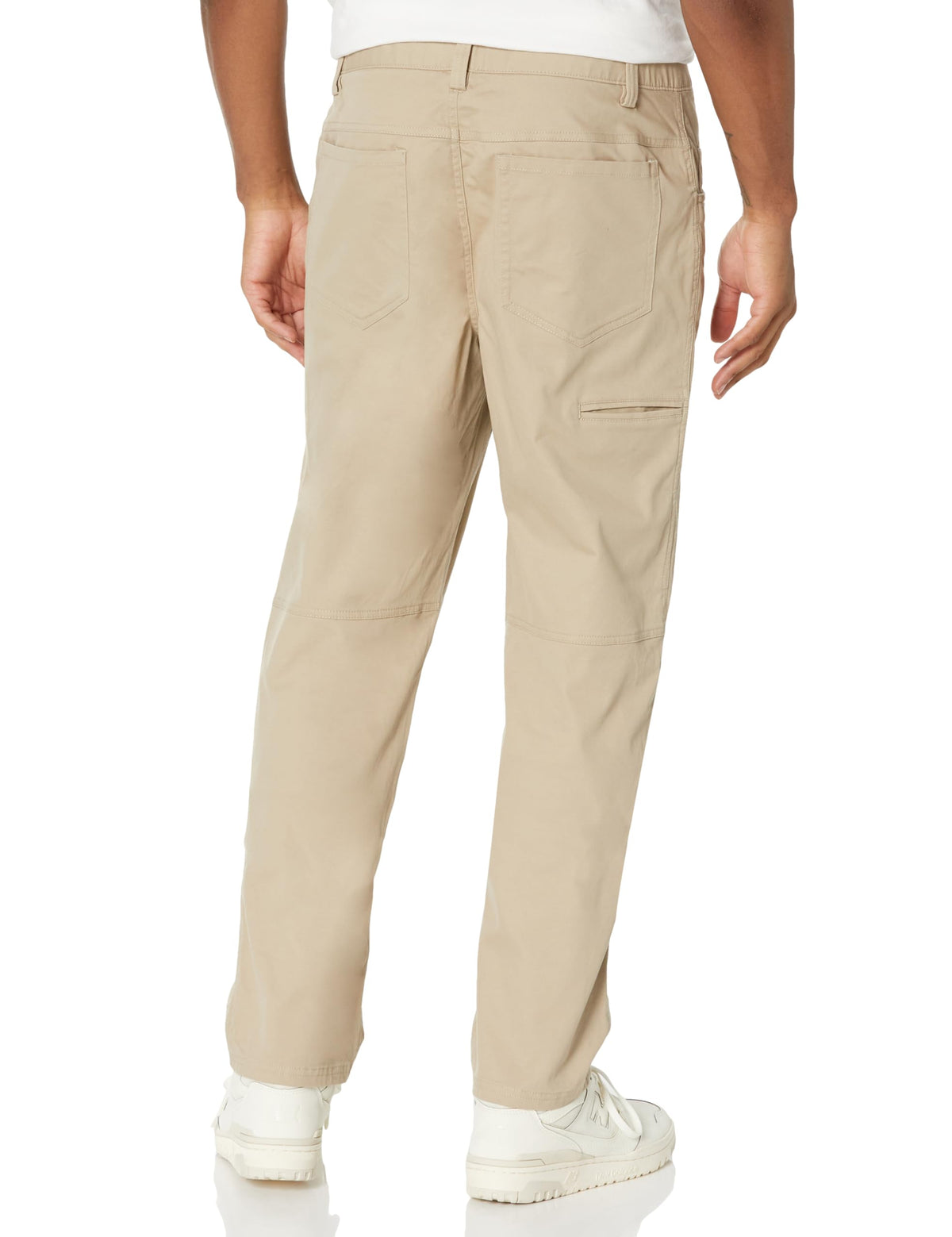 Under Armour Men's Outdoor Everyday Pants City Khaki, pocket layout visible for convenient outdoor storage.