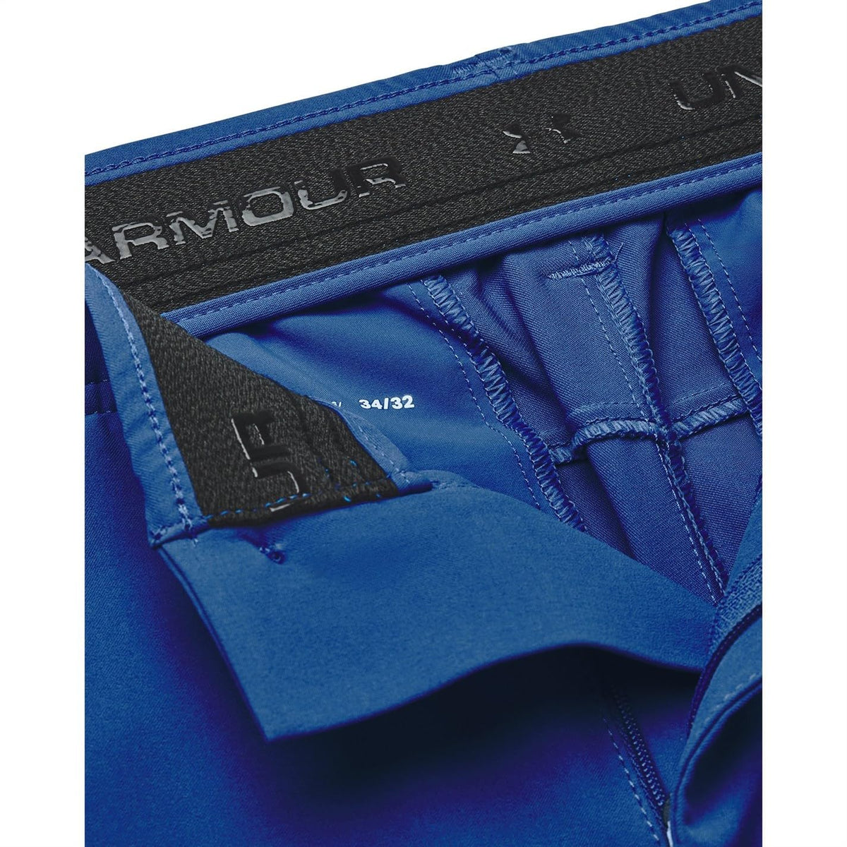 Under Armour Vanish Showdown pants pocket design for secure storage.