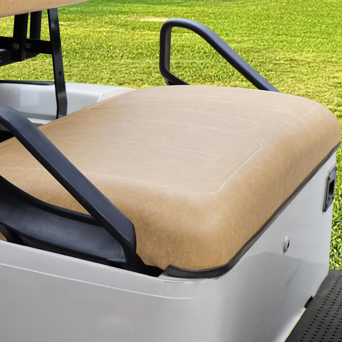Urgown PU leather surface on front seat bottom for easy cleaning
