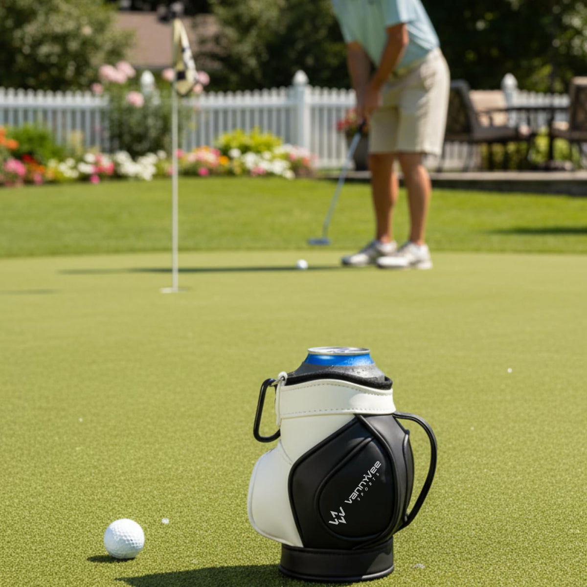 VannyVee Sports premium PU leather mini golf bag adds realistic style.