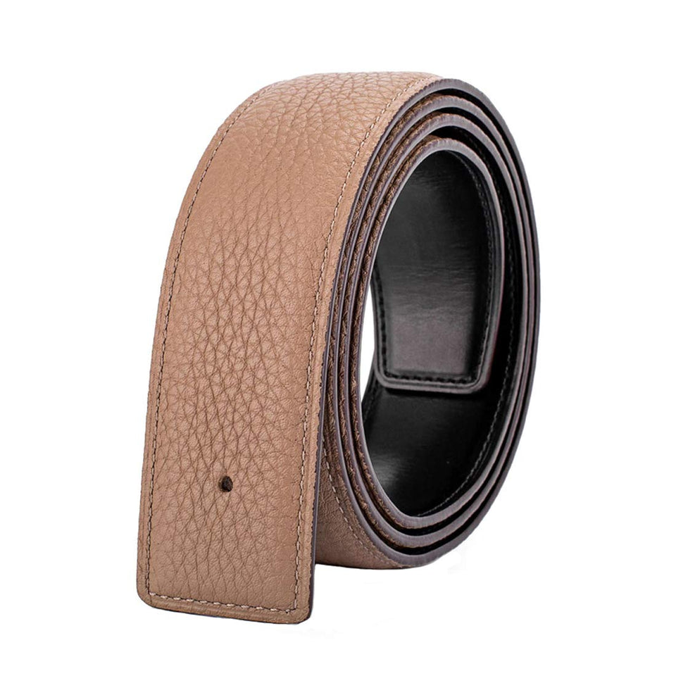 Vatee's belt strap close-up reveals premium leather and refined craftsmanship.
