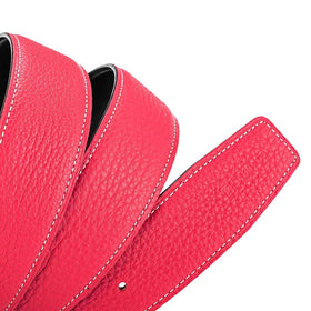 Vatee's belt strap top-grain leather close-up shows durability and texture