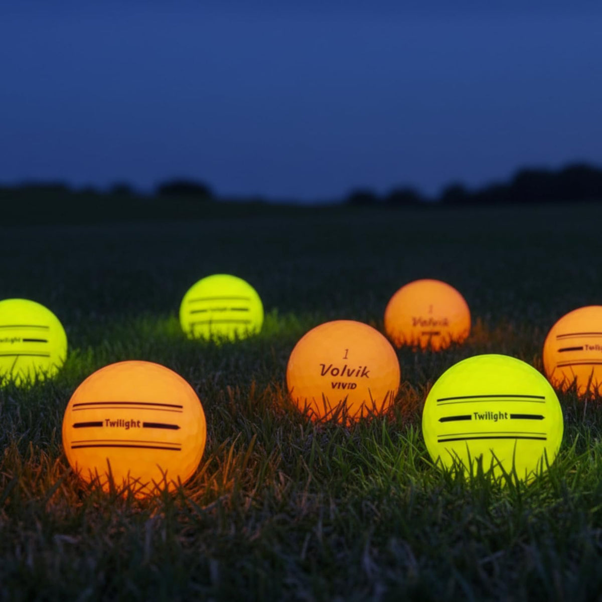 Volvik Vivid Twilight starter pack includes UV flashlight for charging and six balls