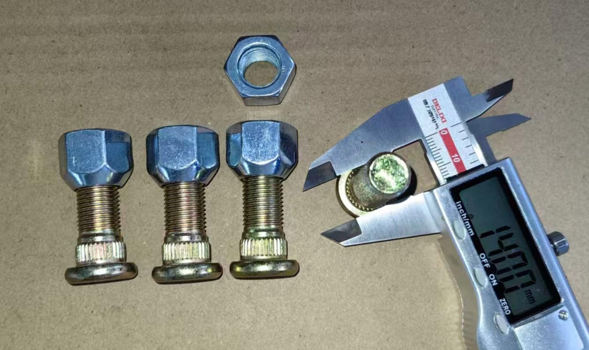 Wantone Racing lug nuts 4-pack secure wheel mounting on Yamaha carts.