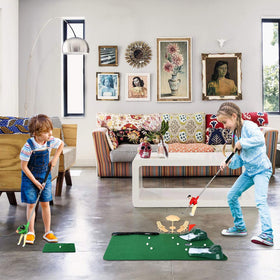 Wassteel mini golf set with water hazard and sandtraps for realistic play