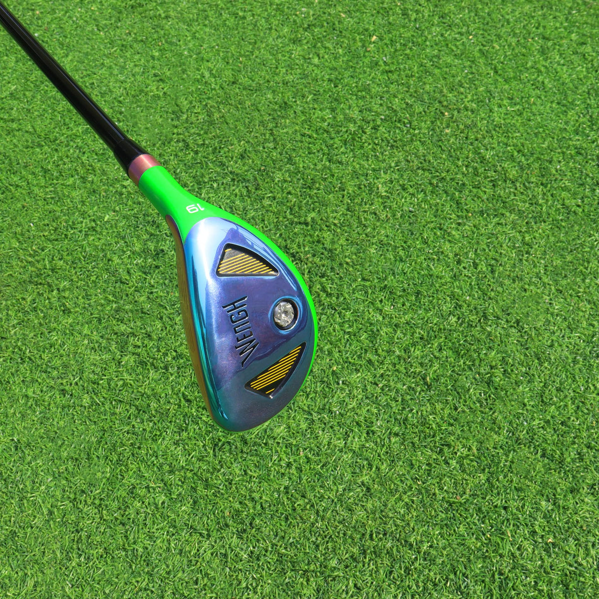 WENGH 3 Hybrid clubhead weighting technology improves launch and control.