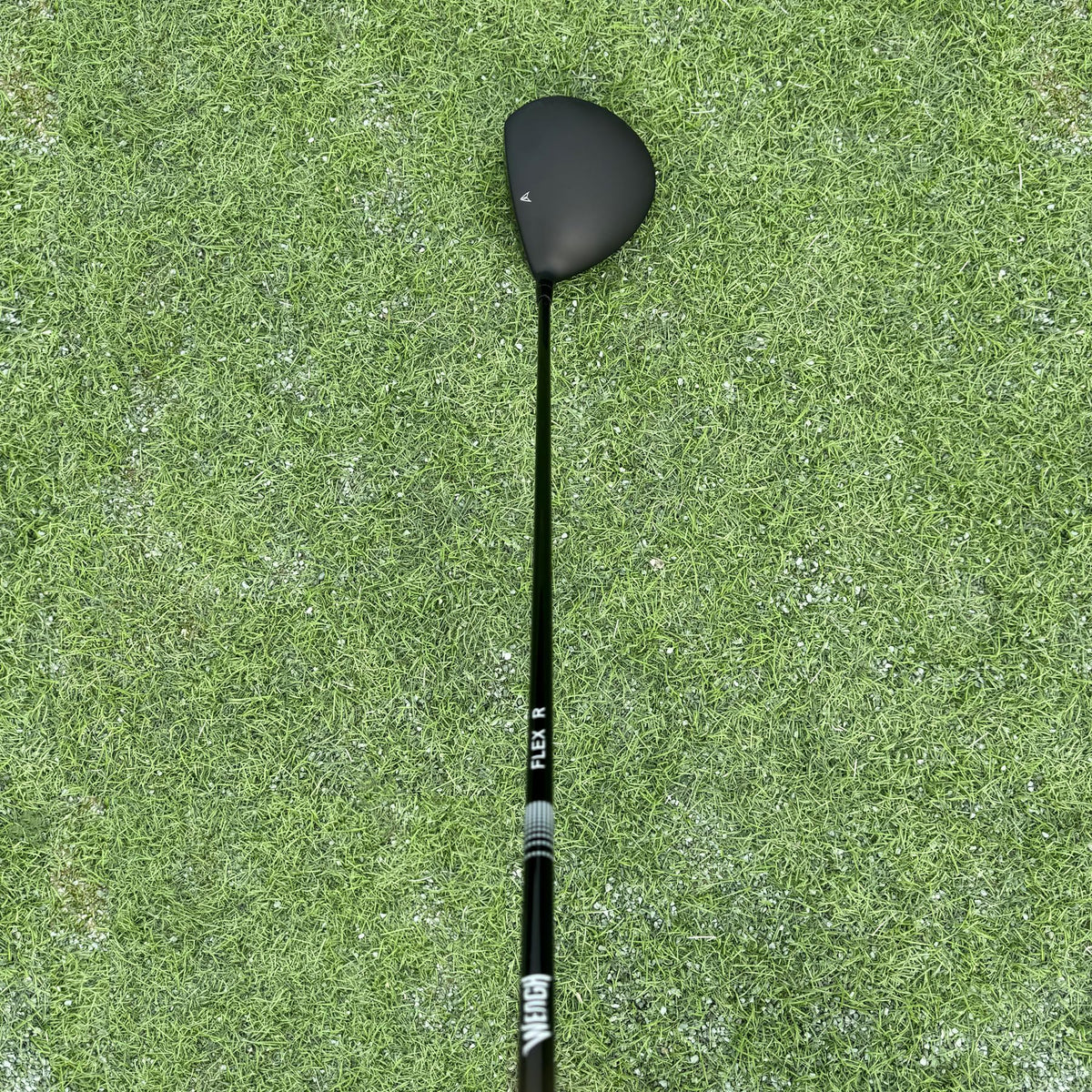 WENGH golf driver with loft 10.5 degrees promotes higher launch and distance.