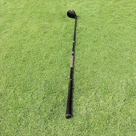 WENGH 3 wood rubber grip with anti-slip texture for confident swings.