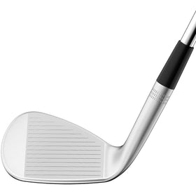Wilson Staff Model ZM wedge deep grooves close-up boosts spin potential and control.