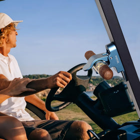 Woho ground fork stick insert keeps items above grass on course