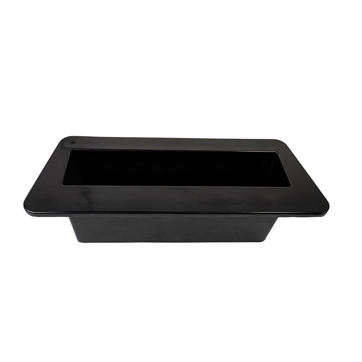 XINSTCO golf-ball holder keeps practice balls within reach.