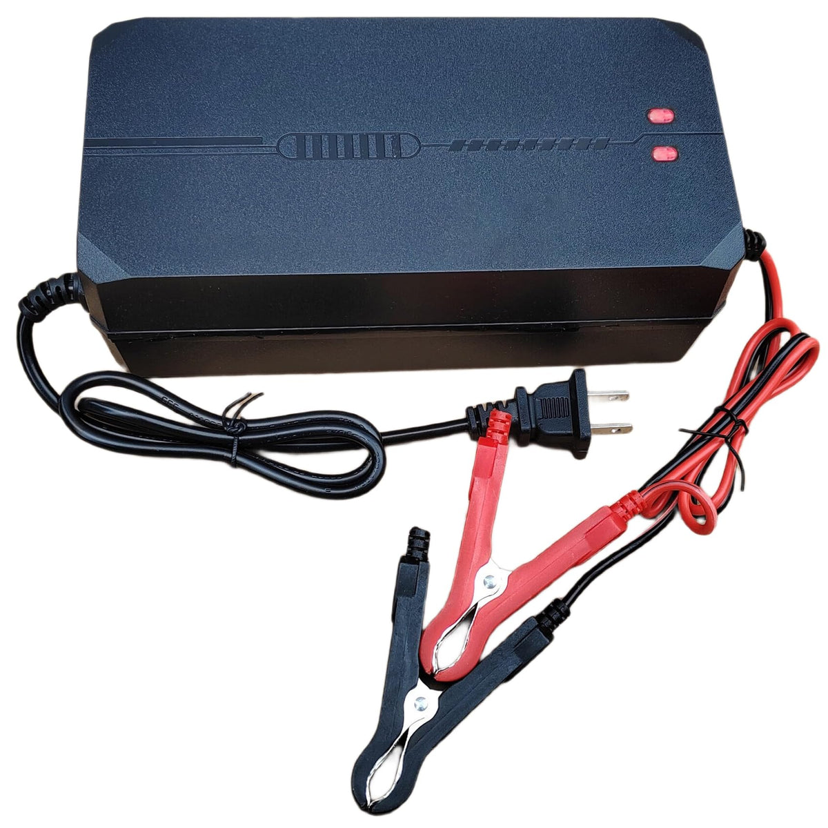 Xtuboz 36V 10A lead-acid charger front view for golf carts