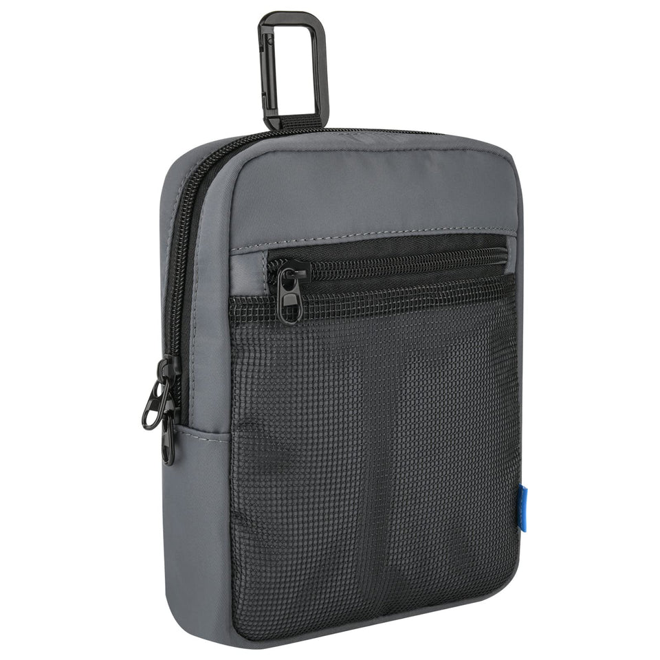 Xxerciz golf ball pouch with clip attached to a bag for quick access.