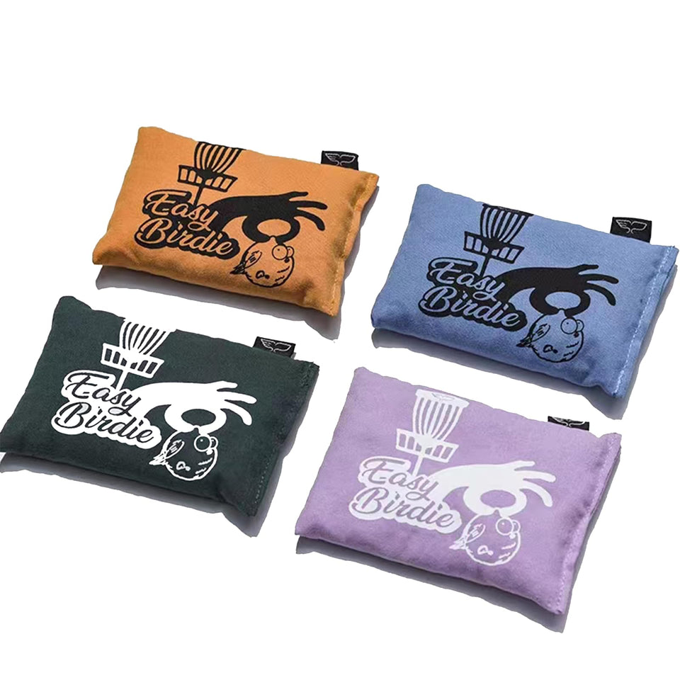 Yikun Disc Golf Grip Bag in use showing dry grip on course