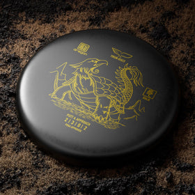 Yikun Putter in outdoor setting ideal for practice and competition.