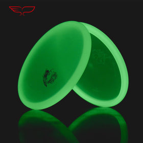 Yikun Glow Line glow-in-dark field test showing night visibility of the putter