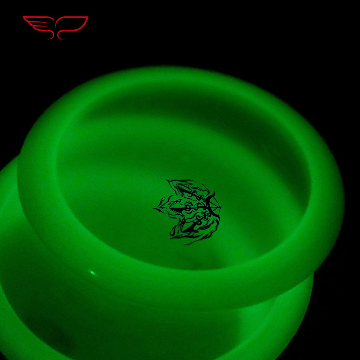 Yikundiscs Yikun max-distance driver with wide rim for long, straight shots.