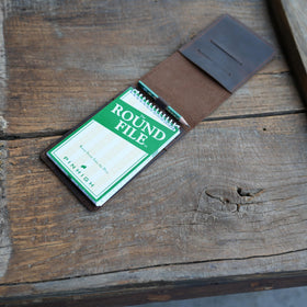 YIYUS gift-ready leather cover suits golfers of all levels and styles.