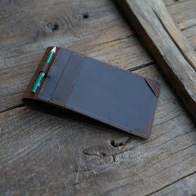 YIYUS slim design slides neatly into a golf bag pocket for easy access.