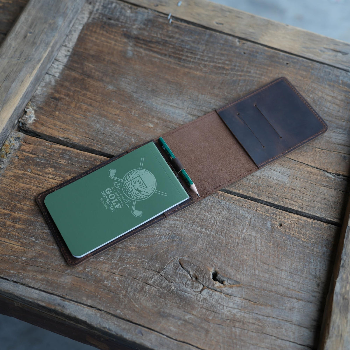 YIYUS yardage book cover protects notes during play and fits standard sizes.